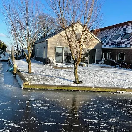 Mooi Vakantiehuis Prachtig Gelegen Aan Het Water Rijpwetering Exterior photo