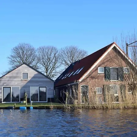 Mooi Vakantiehuis Prachtig Gelegen Aan Het Water Rijpwetering Exterior photo